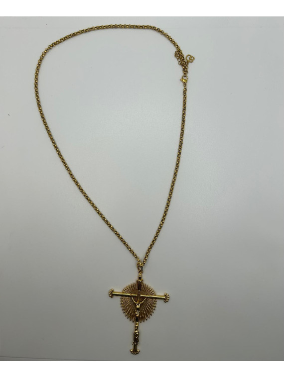 Collier semi précieuse croix chrétienne avec la vierge Marie