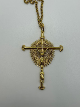 Collier semi précieuse croix chrétienne avec la vierge Marie